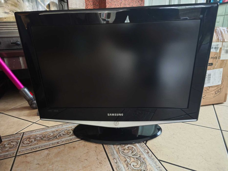 Telewizor tv Samsung 37 i 26