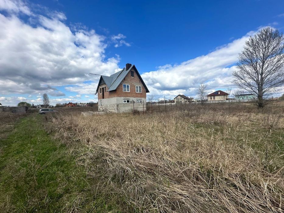 Продам будиночок та земельну ділянку в с.Петровське