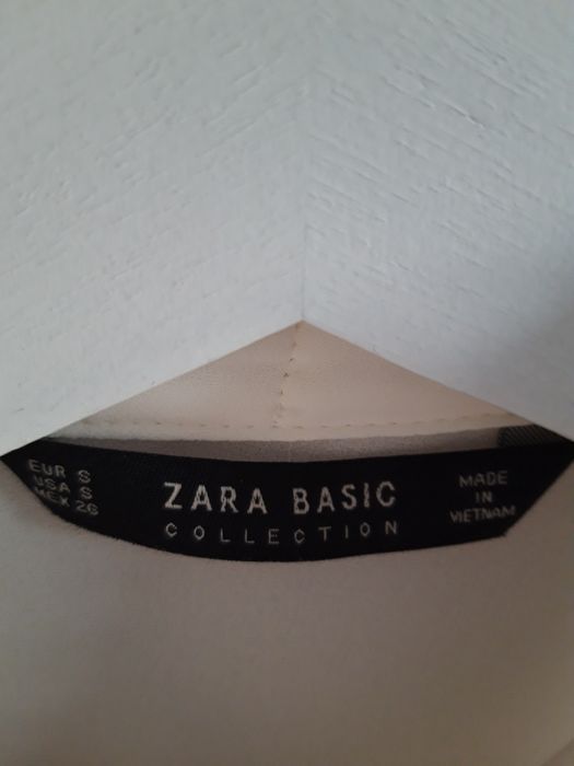 Blusa folhos da Zara
