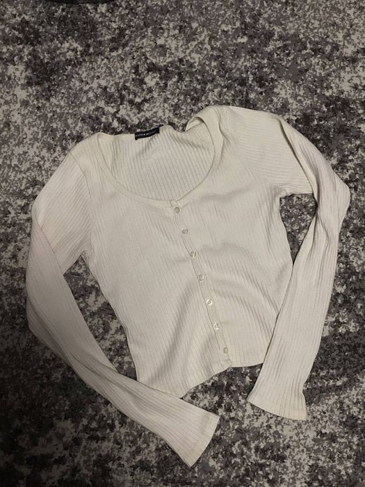 Бежева кофтинка жіноча