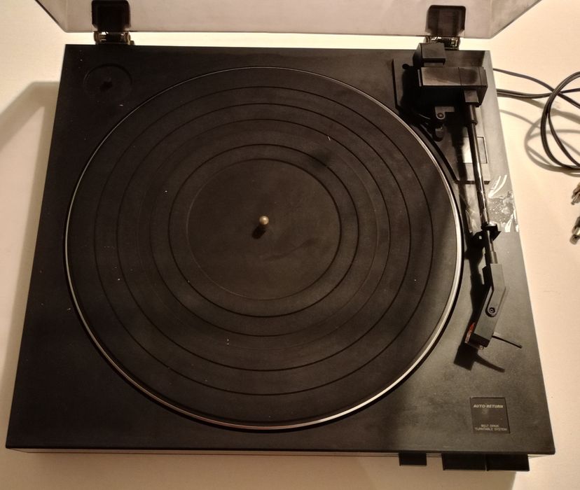 Gramofon JVC AL-E21BK