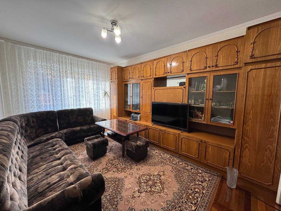 Продам 4-кімнатну квартиру