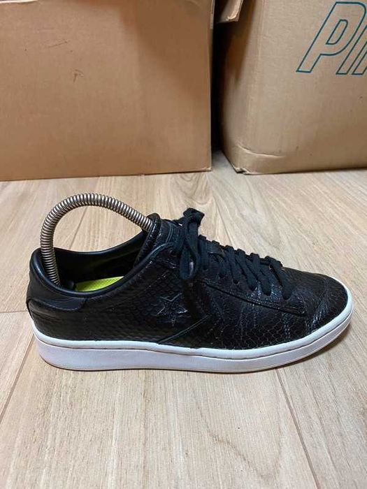 Damskie czarne buty Converse