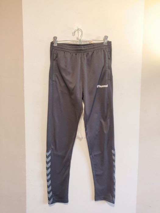 Dres HUMMEL rozmiar 176 idealne