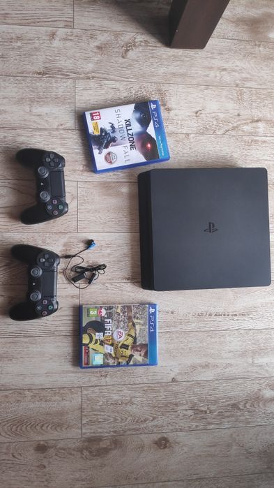 PS4 slim 500  gb