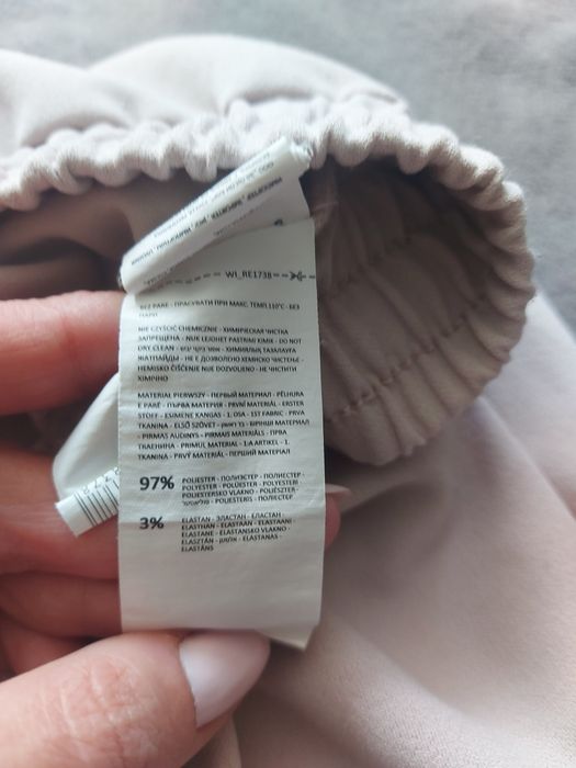 Luźne spodnie damskie Reserved XL