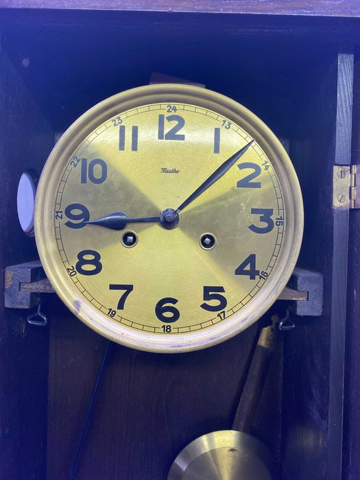 Stary zegar ścienny mauthe