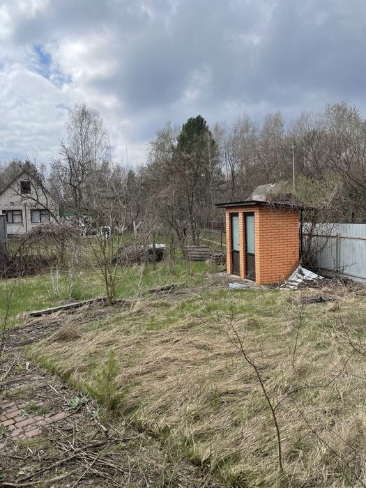 Продається дачний будинок на березі Канівського водосховища