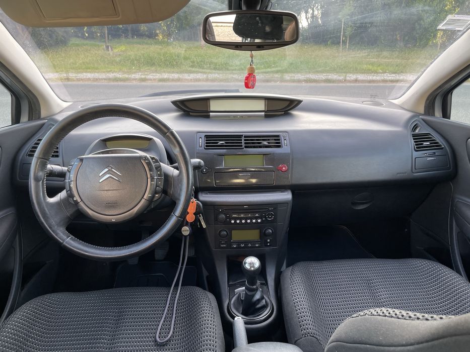 Citroën C4 — fotografia 8