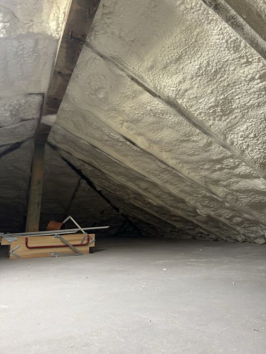 Ocieplanie poddaszy pianą pur