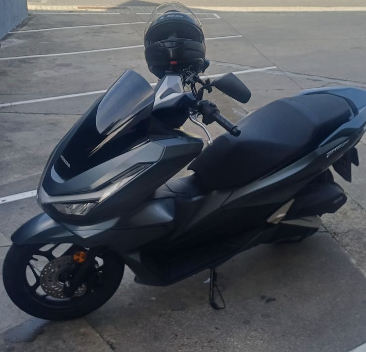 Vendo PCX 2025 Semi Nova!
