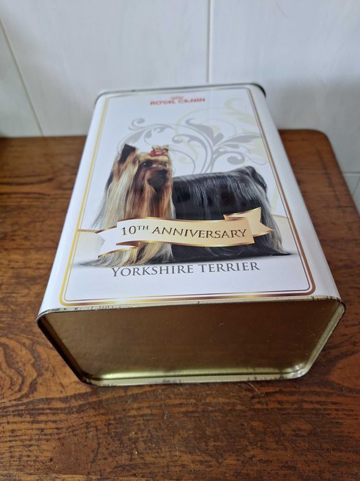 Lata para comida  Royal Canin Yorkshire Terrier nova