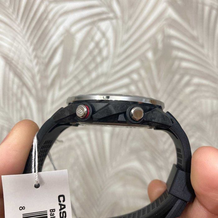 Casio EDIFICE Windflow ECB2200P-1ACR, карбоновый корпус, Bluetooth