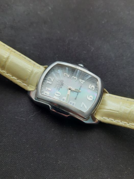 Годинник наручний жіночий Invicta