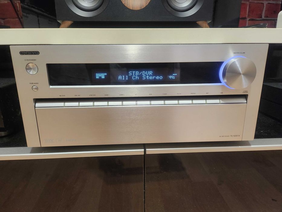 Amplituner kino domowe Onkyo TX NR818 stan perfekt ,pilot orginał.