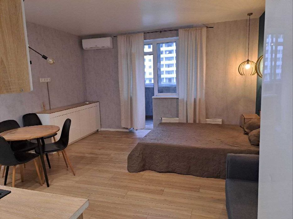 Оренда квартири-студії ЖК "Софія Київська"