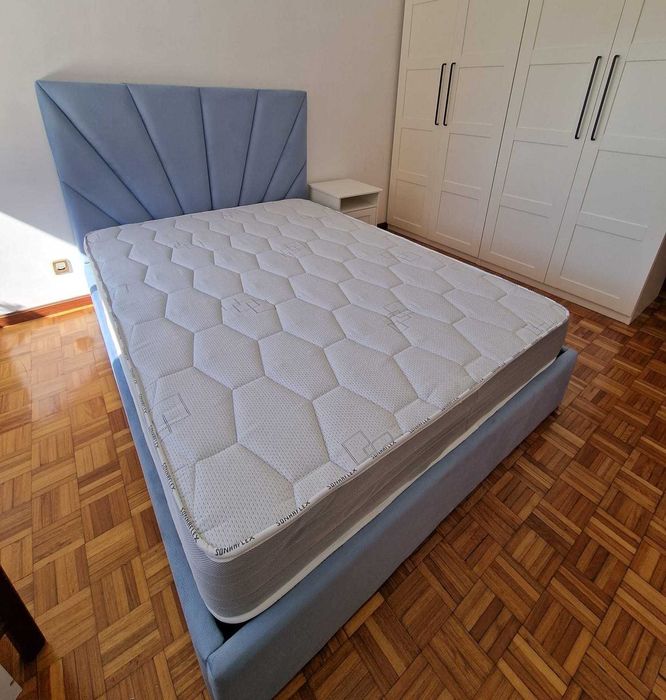 Camas De Casal Estofadas ALTA GAMA - MODELO RAYOS - Top de Gama 190x140m Estrado Incluído!!