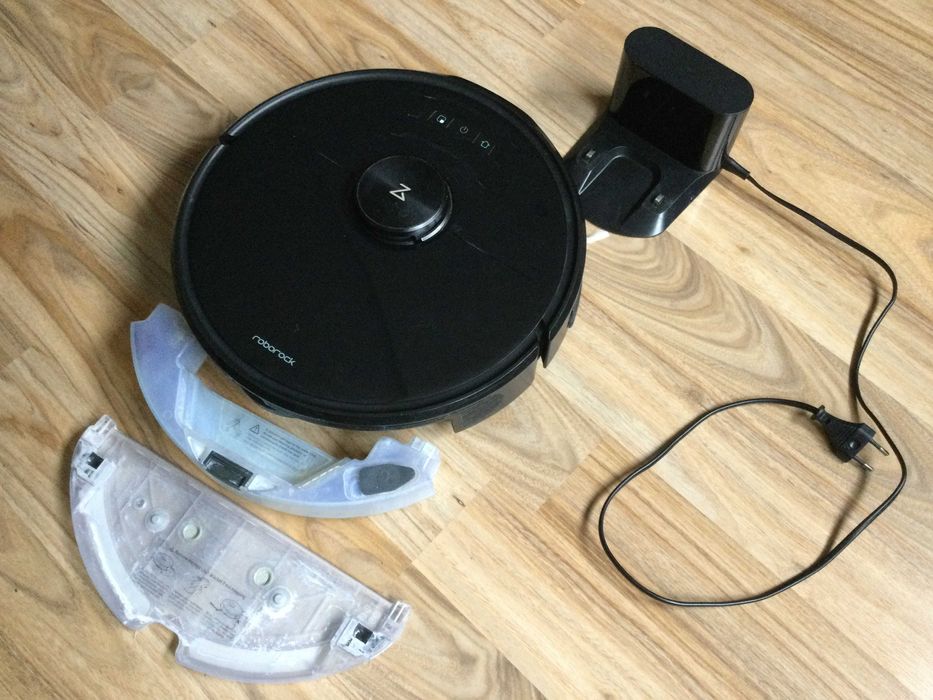 Робот-пилосос з вологим прибиранням Roborock S6 MaxV