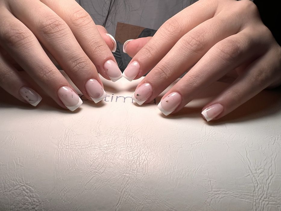 robienie paznokci/pedicure