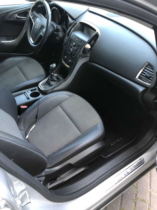 Opel Astra 1.4 Gasolina 100cv