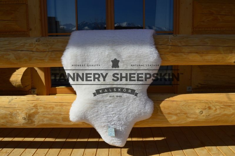 SKÓRA OWCZA Skóry Owcze Krótki Włos 3 cm Białe Naturalne