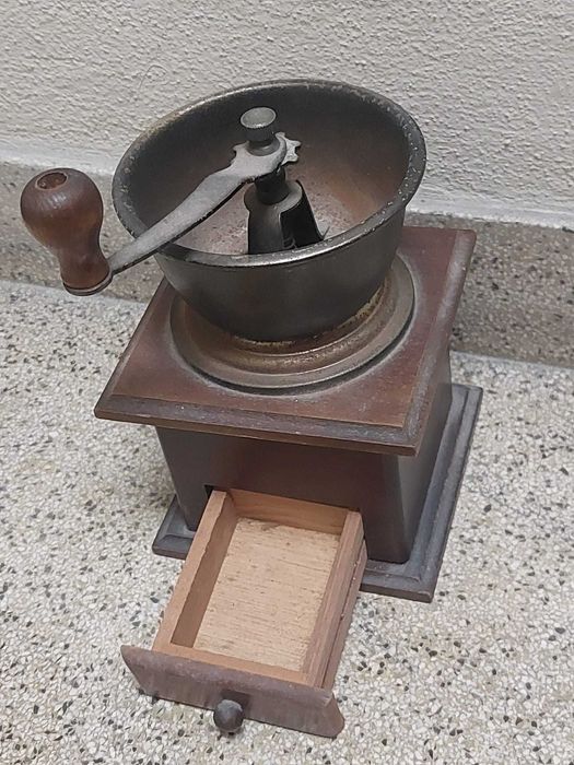 Moinho de café antigo