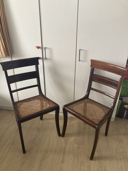Par de cadeiras em palhinha