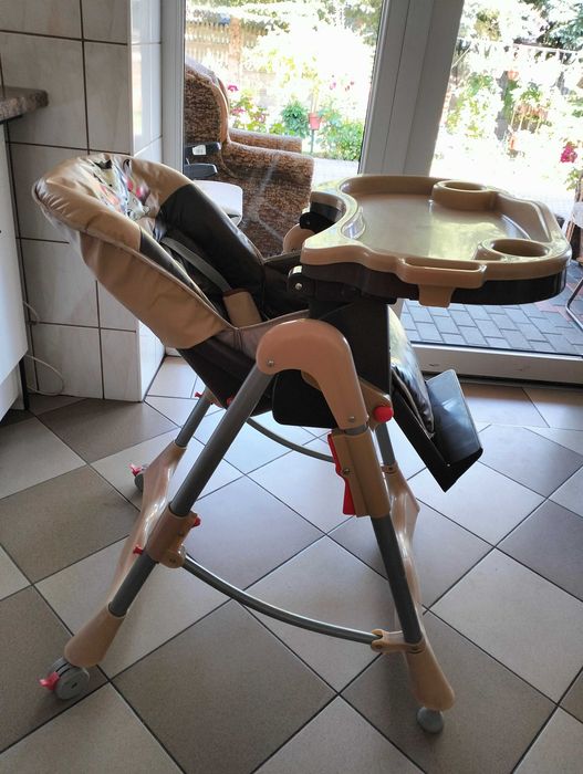 Fotelik do karmienia