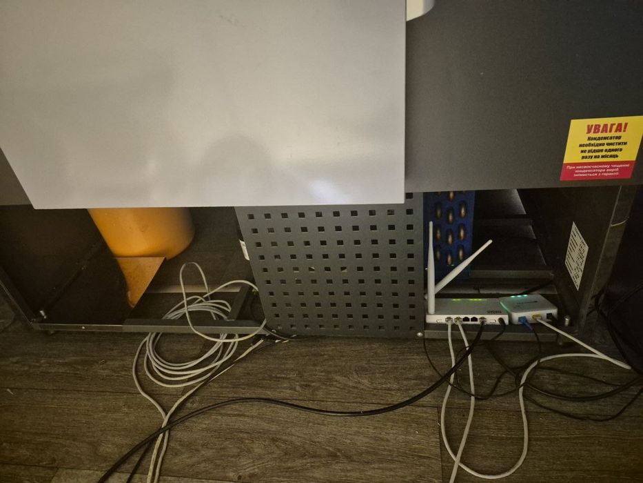 Холодильна вітрина CAPRAIA CUBE 1.2 Freddo