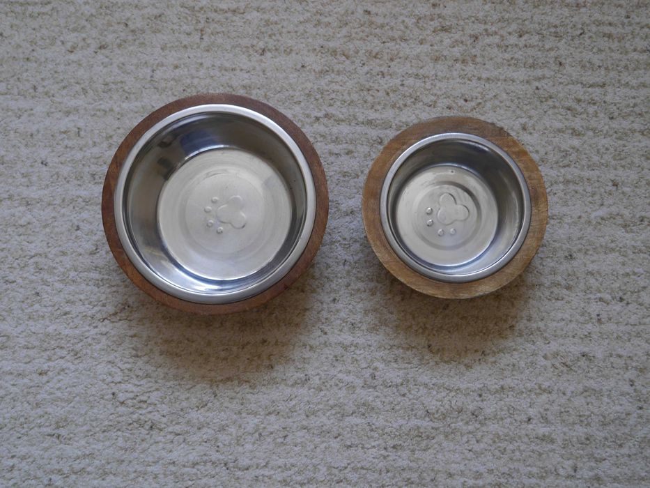 Миска з підставкою для домашніх тварин Діаметр 21,5 см, висата-8 см