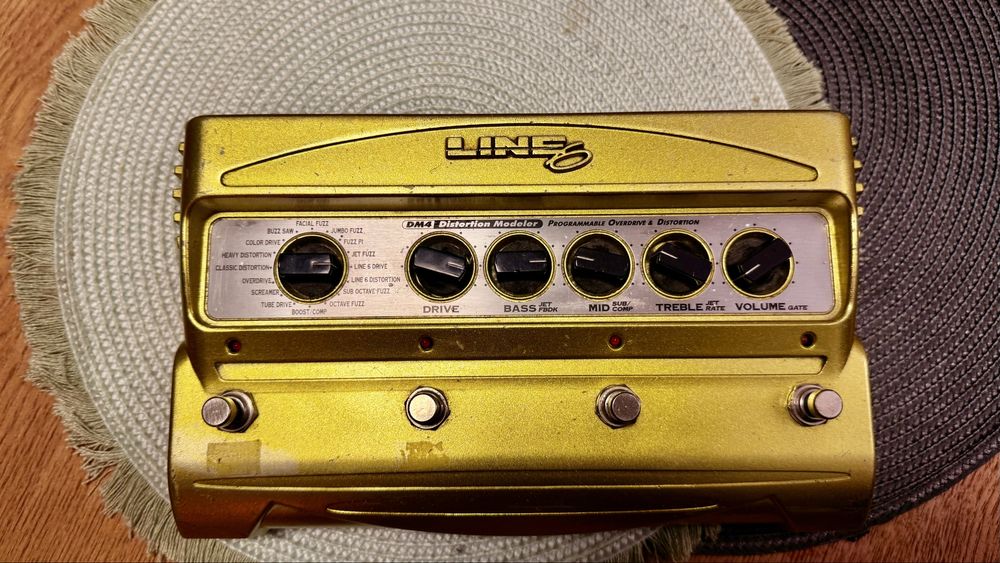 Line 6 DM4 - klasyczne przestery