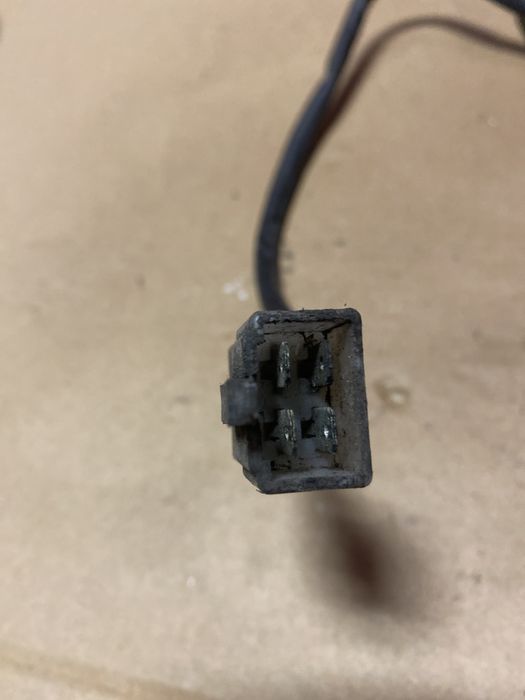 Yamaha Virago XV 500 / 750 / 920 / 550 regulator napięcia B361