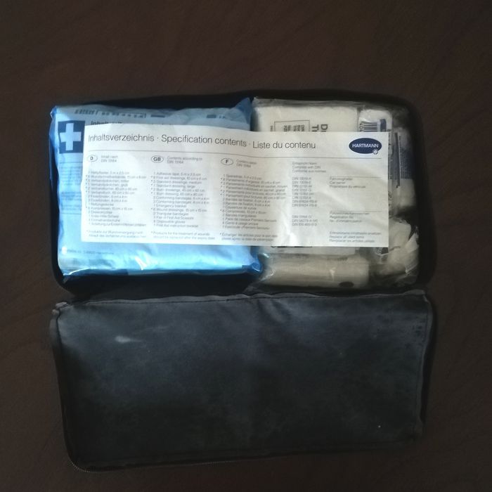 Kit de Primeiros Socorros Mercedes-Benz, Hartmann DIN13164, de 2002