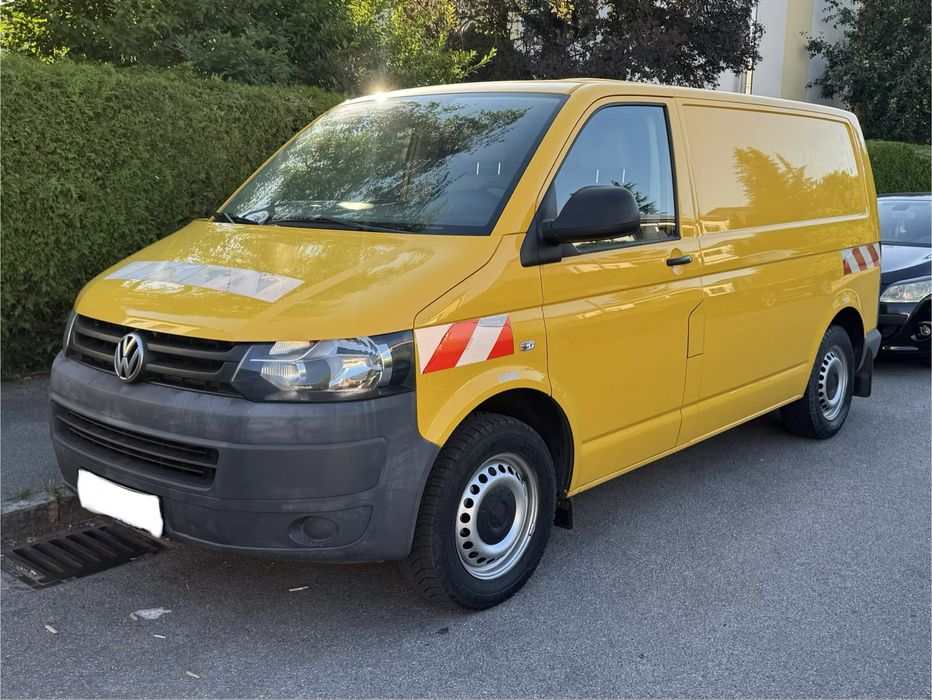 VW Transporter T5 2.0 TDI (102 cv) - revisoes na marca