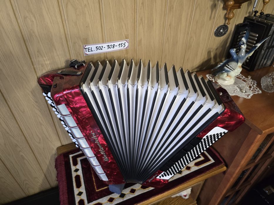 Akordeon Guzikowy Weltmeister Grandina 120bas cztery chóry