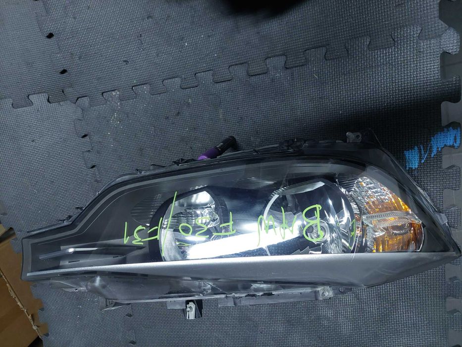 farol direito BMW f30