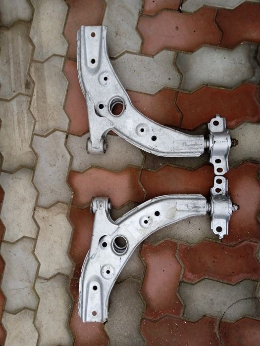 Опори амортизатора mazda 323f Ba /мазда 323ф Ва