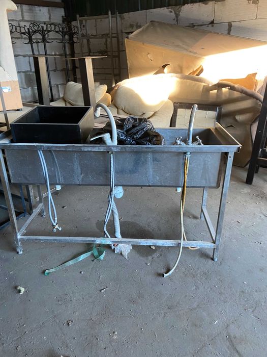 Меблі для кафе та ресторану б/у — дивани, столи, бар | ДЕШЕВО HoReCa