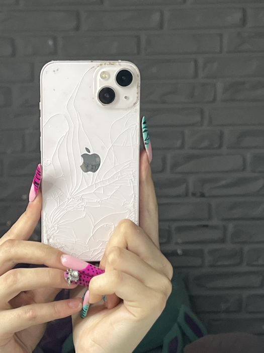 iphone 13 zbity z tylu