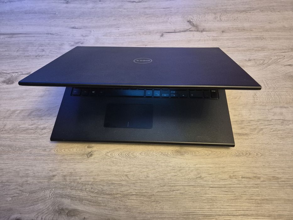 Dell Inspiron 15 3000 | i3-4005U | 8 GB RAM | SSD 256 GB | Win 10 Pro