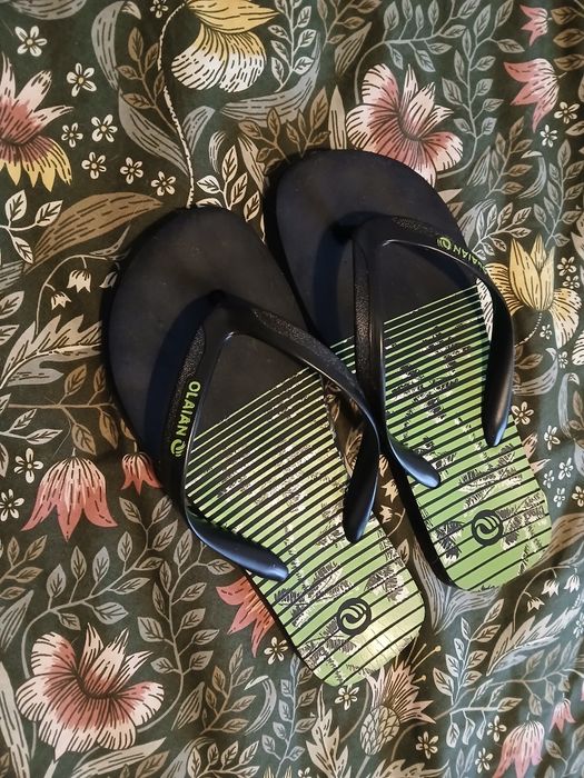 Calcado número 35