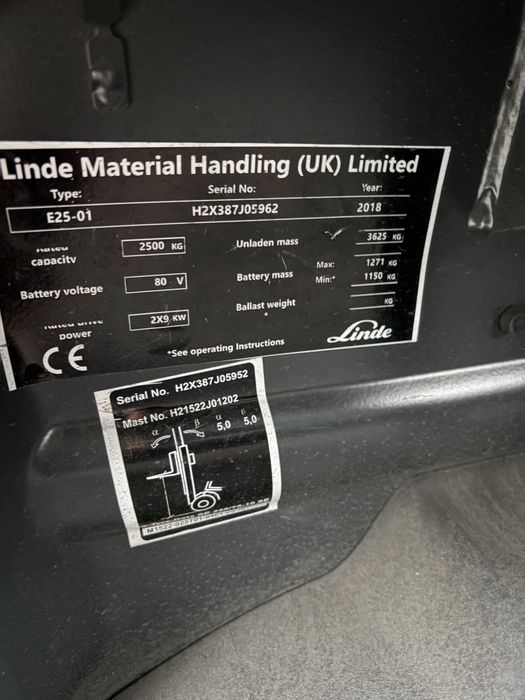 Wozek widłowy Linde E25