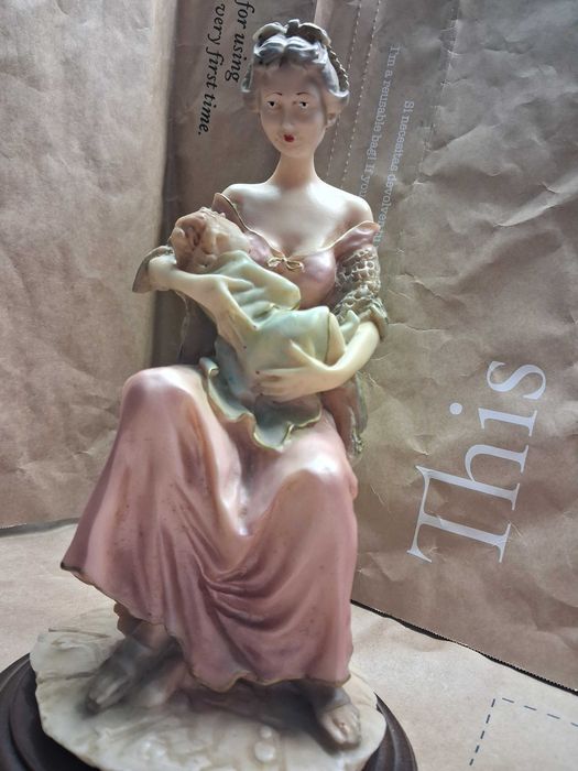 Estatueta - Mãe Pobre