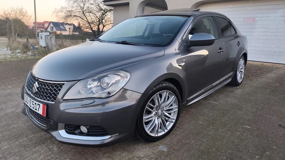 Suzuki Kizashi 2.4 Benzyna 180km Automat 4x4 FuLL Opcja! Stan Perfekcyjny!