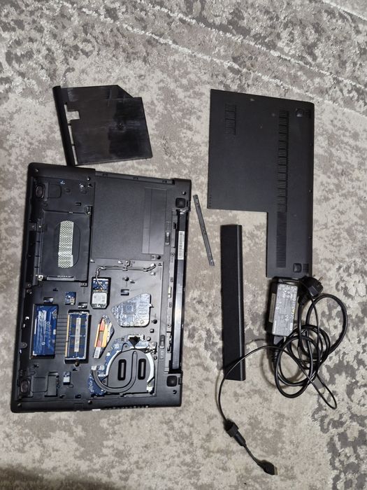Корпус ноутбука Lenovo + екран