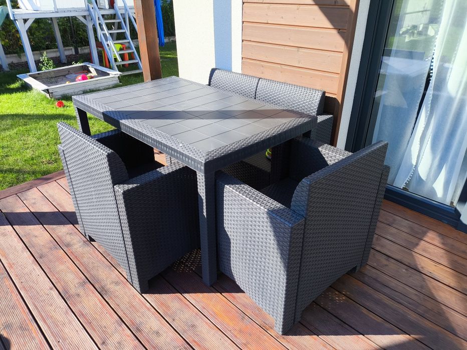 Zestaw mebli ogrodowych technorattan – stół + fotele + sofa