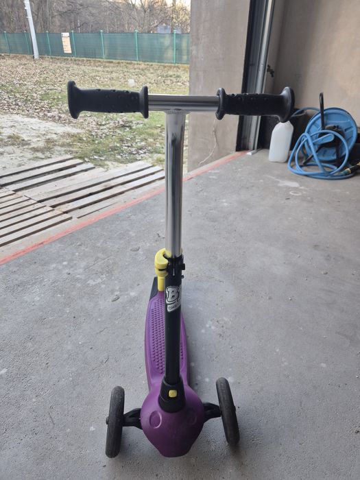 Trójkołowa hulajnoga dla dzieci Oxelo B1 marki Decathlon