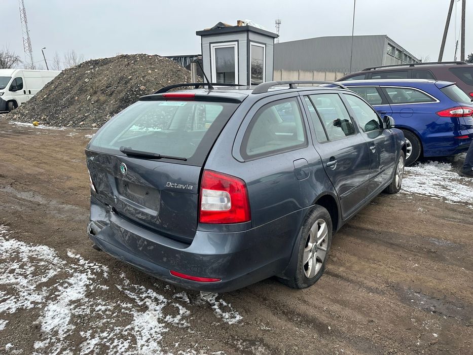 Skoda Octavia silnik 1.6 TDI 2012r,Anglik z kluczykami
