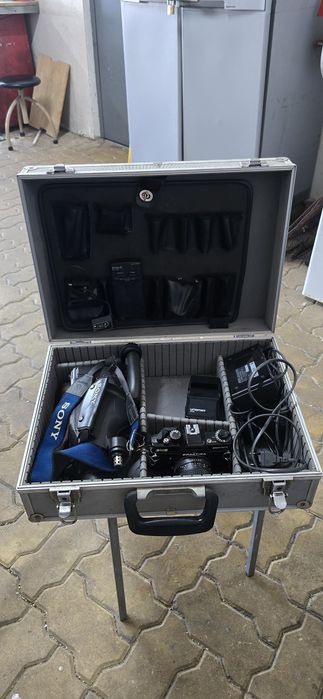 Retro video and photo camera64584258718721121