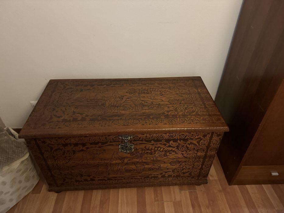 Arca/Bau em madeira vintage